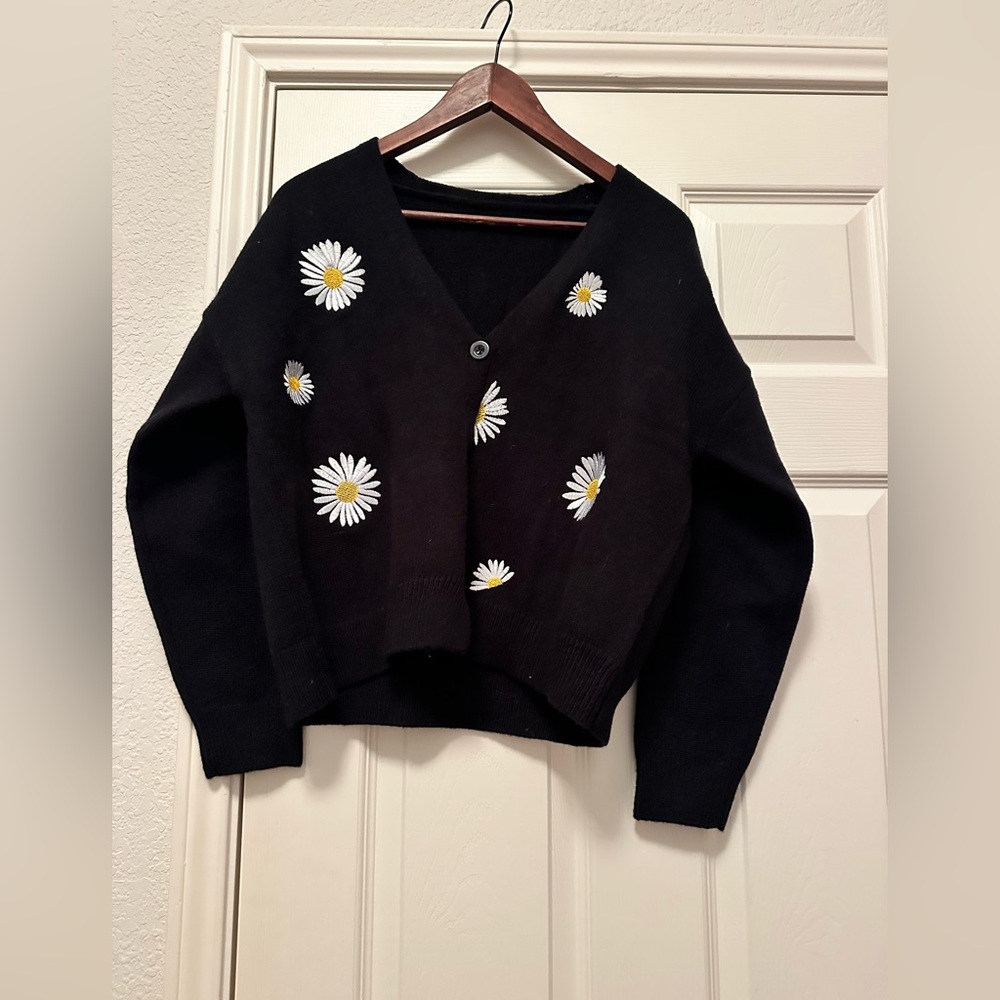 Floral Daisy Knit Cardigan Y2K Long Sleeve V Neck Cropped Daisy, Large - Picture 4 of 11